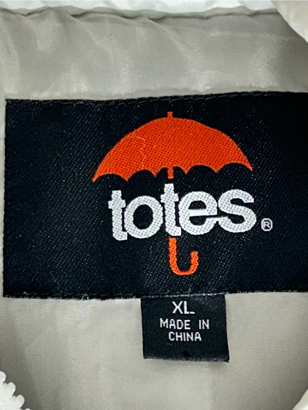 totes White to Purple Ombre Puffer Vest 3 Zipper Pockets Size XL - Picture 3 of 13
